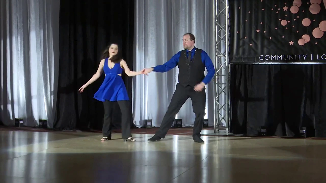 Spotlight New Years 2018 2019 Rising Star Matthew Fox & Jessica DiMariano
