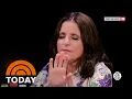 Julia Louis-Dreyfus struggles to eat insanely hot chicken wings