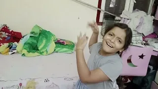 جاءت الحكومه قالت كلبش فتش فتش فتش يا باشا عيب نزل ايدك انا مش محشش دندنها