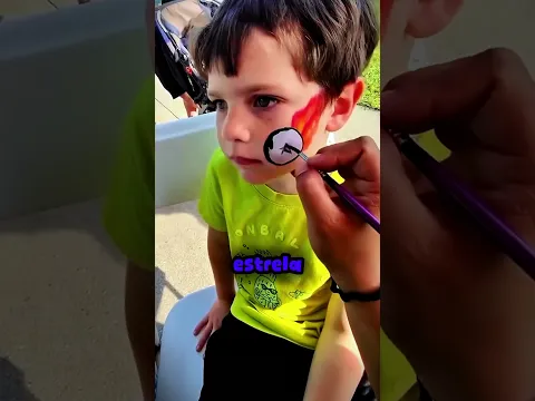 Esse artista cometeu um erro ao desenhar no rosto do garoto! 😅 (parte 02)