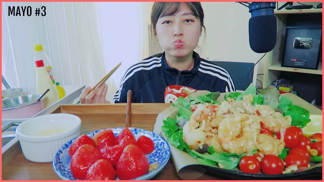 Mayonnaise #3(last) - Walnut Creamy Shrimp + Strawberries mukbang