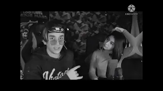 لازلت اراك ولست ارى نور القمر 