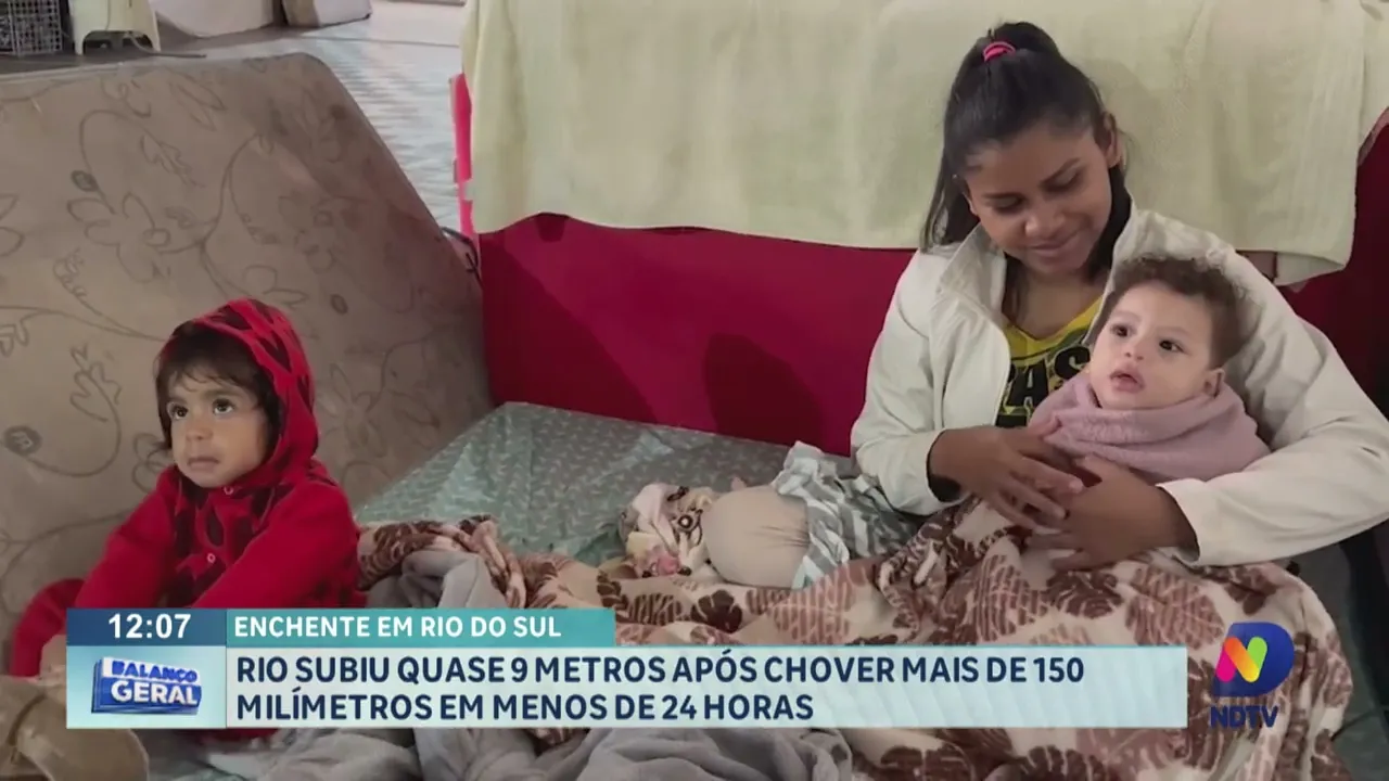 Rio subiu quase 9 metros após chover mais de 150 milímetros em menos de 24 horas em Rio do Sul