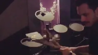 غناء عمرو مصطفي و حماقي 