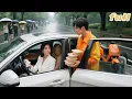 Download Lagu Everyone Refuse Smelly Delivery Guy In Car,Only Poor Girl Gave Him A Lift!Unware He’s CEO \u0026Love Her!