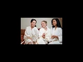 Modesto CA Chic Spa Hair Salon Massage Facials Nails Body Treatments
