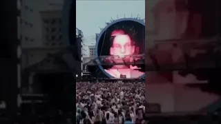 Элджей а бошки дымятся подружки скучают концерт мем 