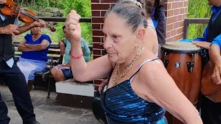 Yajaira se desato Moviendo el botecito con su baile 