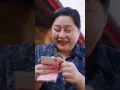窮苦女孩好心救下車禍中的陌生阿姨，沒想到她竟是千億豪門的老夫人！當場認她做養女，六位霸道CEO哥哥爭著寵她，從此逆天改命成為全家掌上明珠！