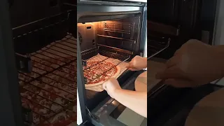 الطريقة الصحيحة لطهي البيتزا فالفران ديال الضو Recettes Faciles اكلات سريعه Food طبخات حلويات 