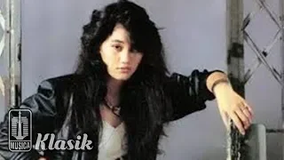 Download Nike Ardilla - Kuharus Memiliki (Official Karaoke Video) MP3