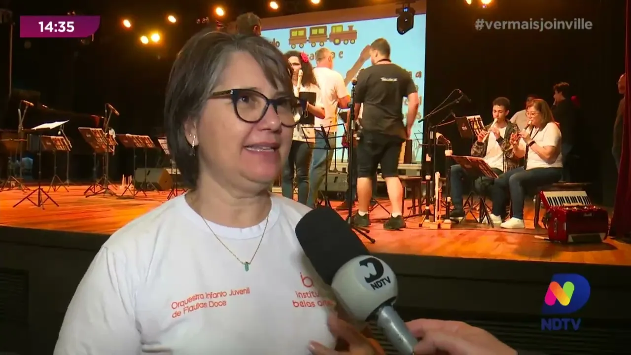 Mistura de ritmos: projeto ensina música a crianças carentes de Joinville