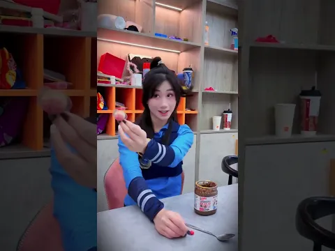 ¿Dónde se escondió la persona?#viral #humor #cosplay #funny