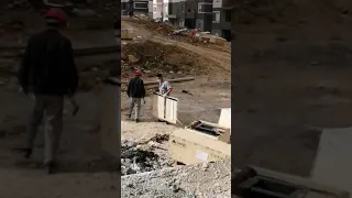 1 11 2021 بداية أشغال تركيب المصاعد الكهربائية لحي 18000 عينة من عمارات رقم 36 37 38 39 40 41 42720p 