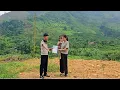 Download Lagu De reis zit vol ontberingen. Een dakloze alleenstaande moeder krijgt een oud huis van een jongeman.