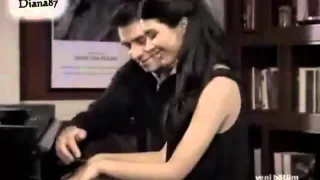 بائعة الورد بعدك عني انتحار 