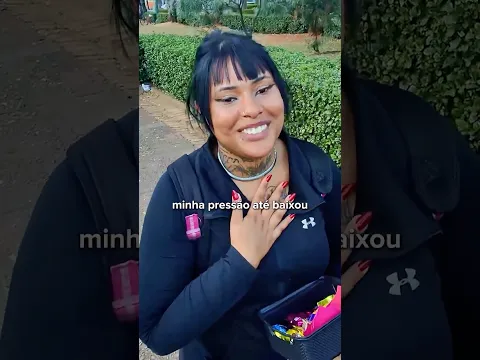Paguei R$ 1.000,00 por um poema dela.