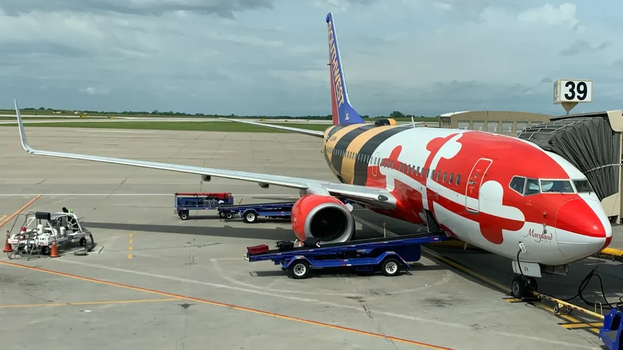 Full Flight: Frontier Airlines A321 Kansas City to Denver (MCI-DEN)