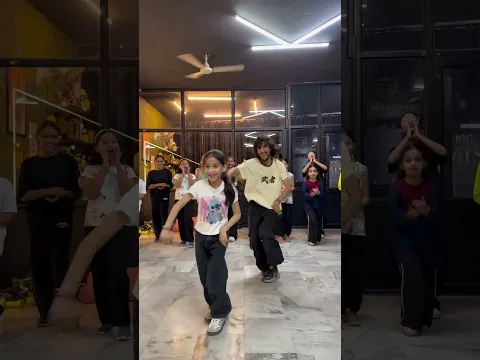 Aashiq β¨π€ #dance #dancecover #profesionaldancer #dancer