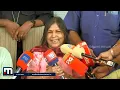 Lagu 'വീട്ടിൽ കറിവേപ്പില ഉണ്ടാക്കിയിരുന്നത് ഞാന്, ശ്രീനിയേട്ടന് അതൊന്നും അറിയില്ല'' | Sreenivasan