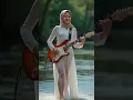 Download Lagu viral cewek cantik main gitar di sungai Russia #shorts #musikhiburan #slowrockballads #shortsfeed