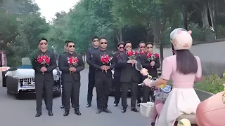 مليونير بيلاقي مراته بتحب الفقر وبتروح تشتغل موظفه فبيقرر يروح يجيبها هو ورجالته ملخص مسلسل كامل 