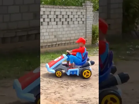 Mario makineleri nasıl tamir edeceğini biliyor! 🚗 #shorts