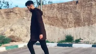 تعليم حركة مايكل جاكسون الرجوع الى الوراء  تعليم حركة مايكل جاكسون الرجوع الى الوراء