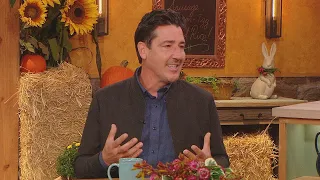 New Kids on the Block Singer Jonathan Knight Shares the Band s Craziest On-Stage Mishap