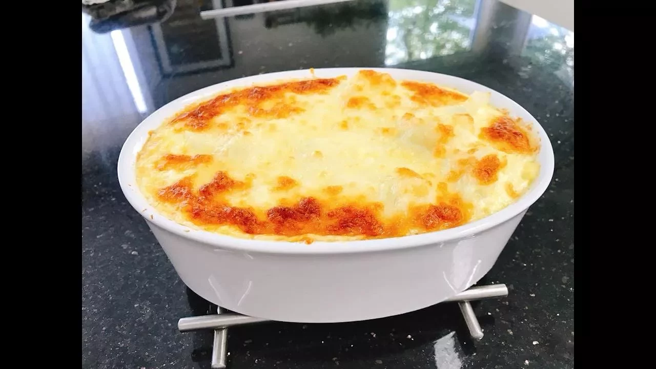 Couve flor gratinada com molho branco ingredientes 2 unidades de couve flor cozida na água e sal 2 c. 