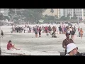 Red tide isn t deterring Florida beachgoers