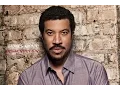 Download Lagu LIONEL RICHIE - BALLERINA GIRL - (Menina Bailarina) Tradução 2015