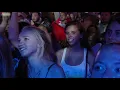 Luke Combs & Leon Bridges Perform 'When It Rains It Pours' | CMT Crossroads