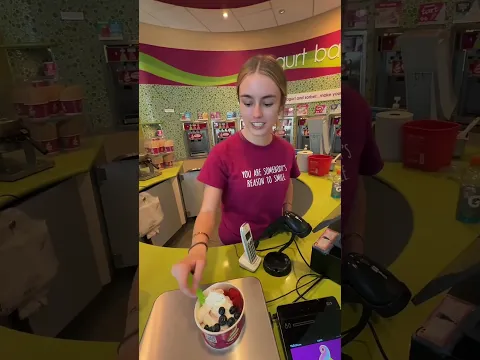 ¡Dale la vuelta a una botella y llévate un yogur helado gratis
