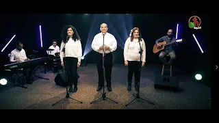 ترنيمة إتطمن خايف ليه    ترنيم القس  أمجد سعد ذكري   والمرنمة  رانيا واصف   المرنمة  فيرونيا أمير دندنها