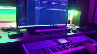  عزف اغنية  عليكي عيون لابتنافق ولا بتخون دندنها