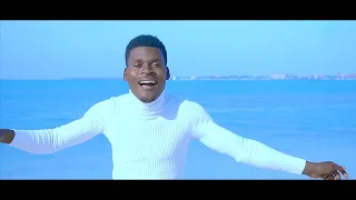 desau mwaweza yupo anae nipigania