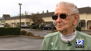 91-year-old WinCo cashier raises enough money to retire