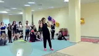 احلى رقص على اغنيه يابنات  دندنها