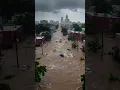 Download Lagu suasana terjebak di jalan saat arus banjir bandang#s