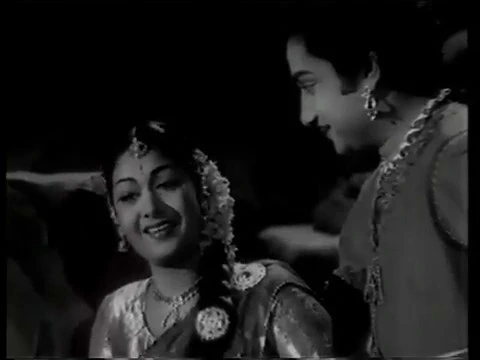 Malaithanile Naam - YouTube
