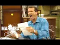 Download Lagu Al Pays The Bills | Married With Children