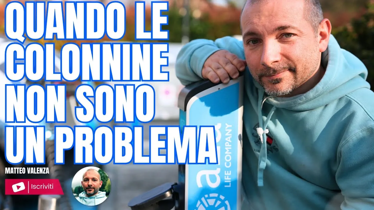 Ricarica urbana A2A, le colonnine convivono con gli stalli bianchi