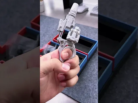 ¿Cuál es el juguete más pequeño del mundo? ¡Un mini cubo de Rubik! 😱🧩
