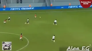 مهارات منتخب مصر و محمد صلاح على اغنيه والله وعملوها الرجاله دندنها