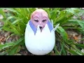 BABY ALIEN HATCHES
