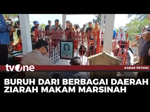 Berziarah di Makam Marsinah di Hari Buruh