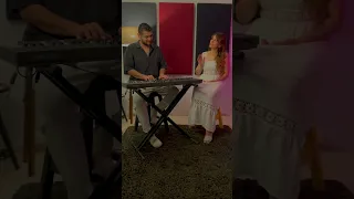 انا قلبي ليه حاسس اوي 