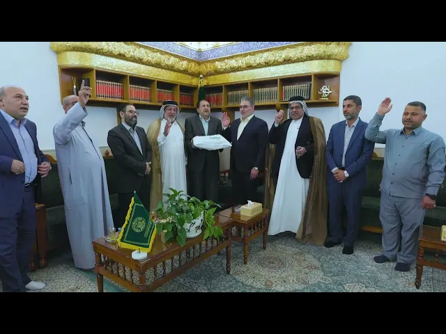 ⁣العتبة العلوية المقدسة تسلّم راية الغدير لموكب بيعة الغدير في النجف الأشرف