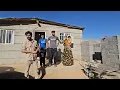 Download Lagu Imrans bezoek aan de familie Kamar en de eerste dag van de bouw van zijn huis